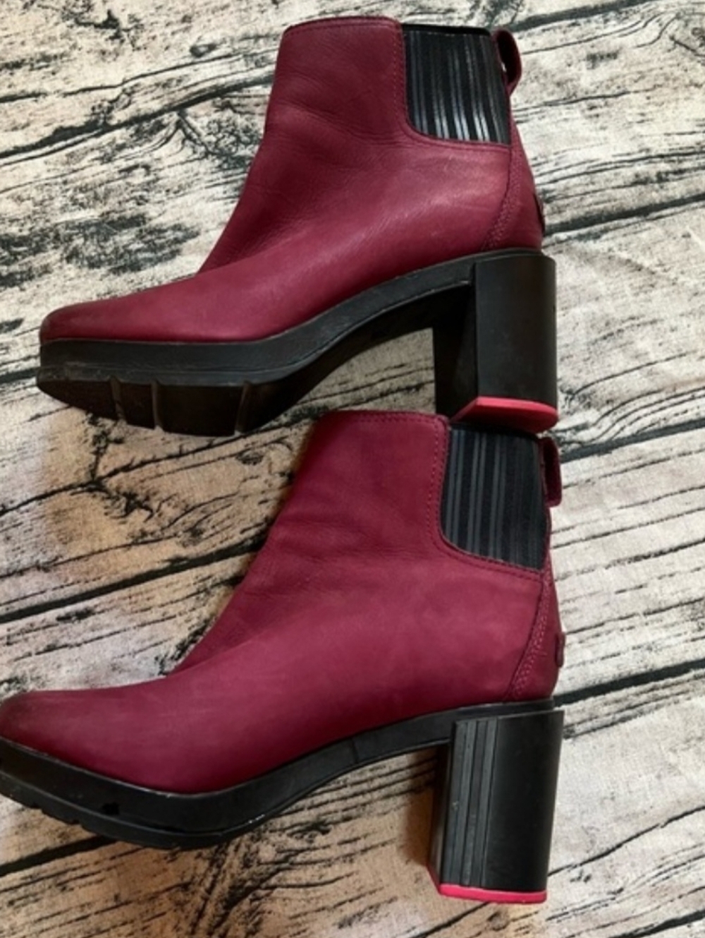 SORIEL MARGOT Chelsea Boots In Rich Wine